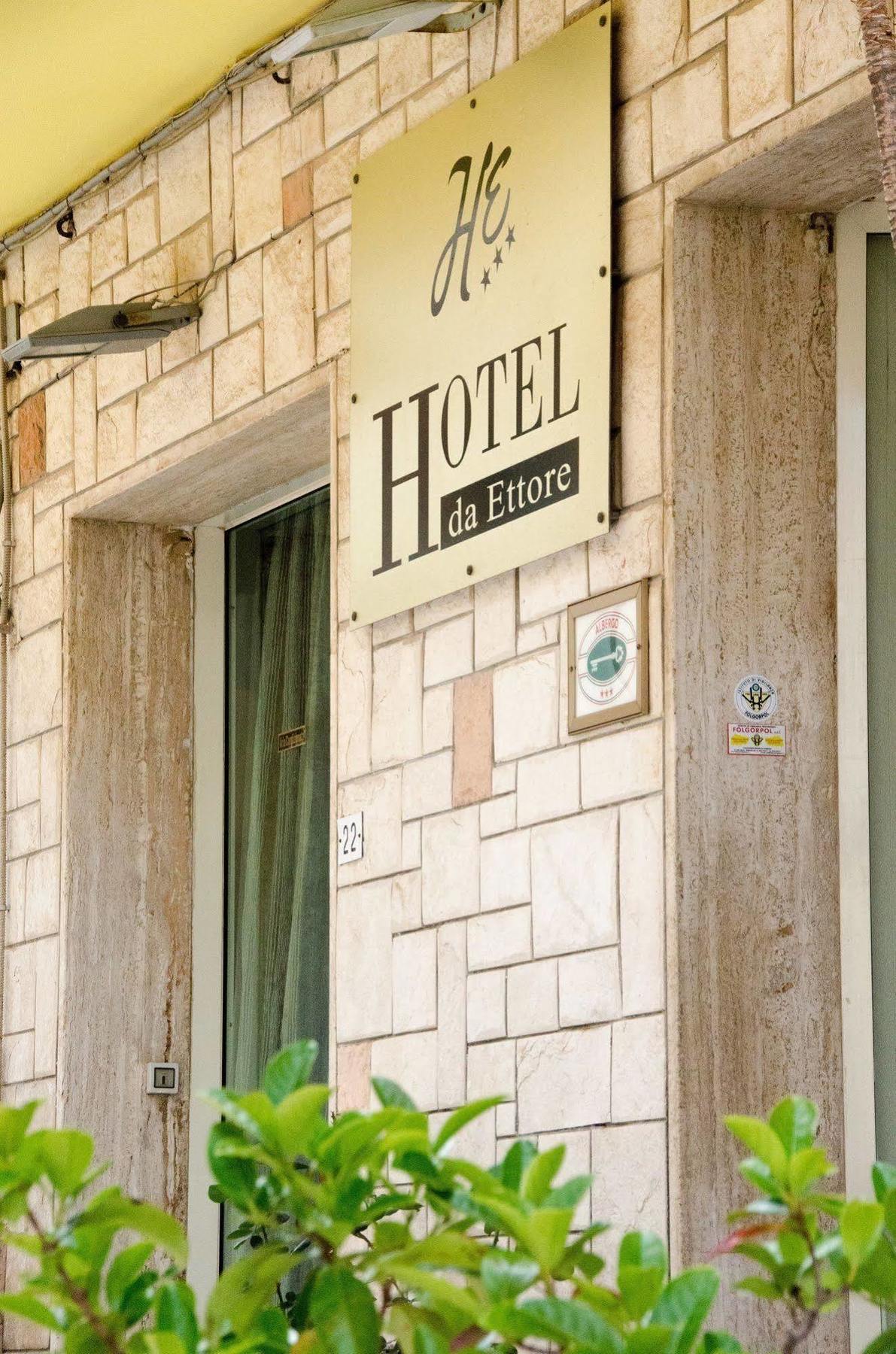 Hotel Da Ettore - Salento Selection ポルト・チェザーレオ エクステリア 写真